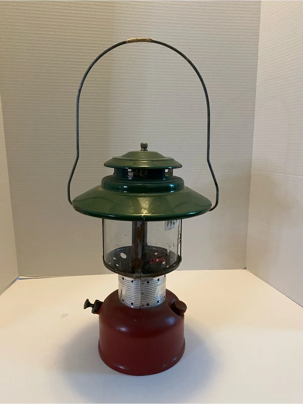 Coleman Lantern Big Hat 228E Double Mantle Green & Red With Bail Handle